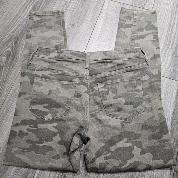 🛍 Universal Thread High Rise Camouflage Camo Cropped Skinny Jeans 6 - Picture 3 of 8